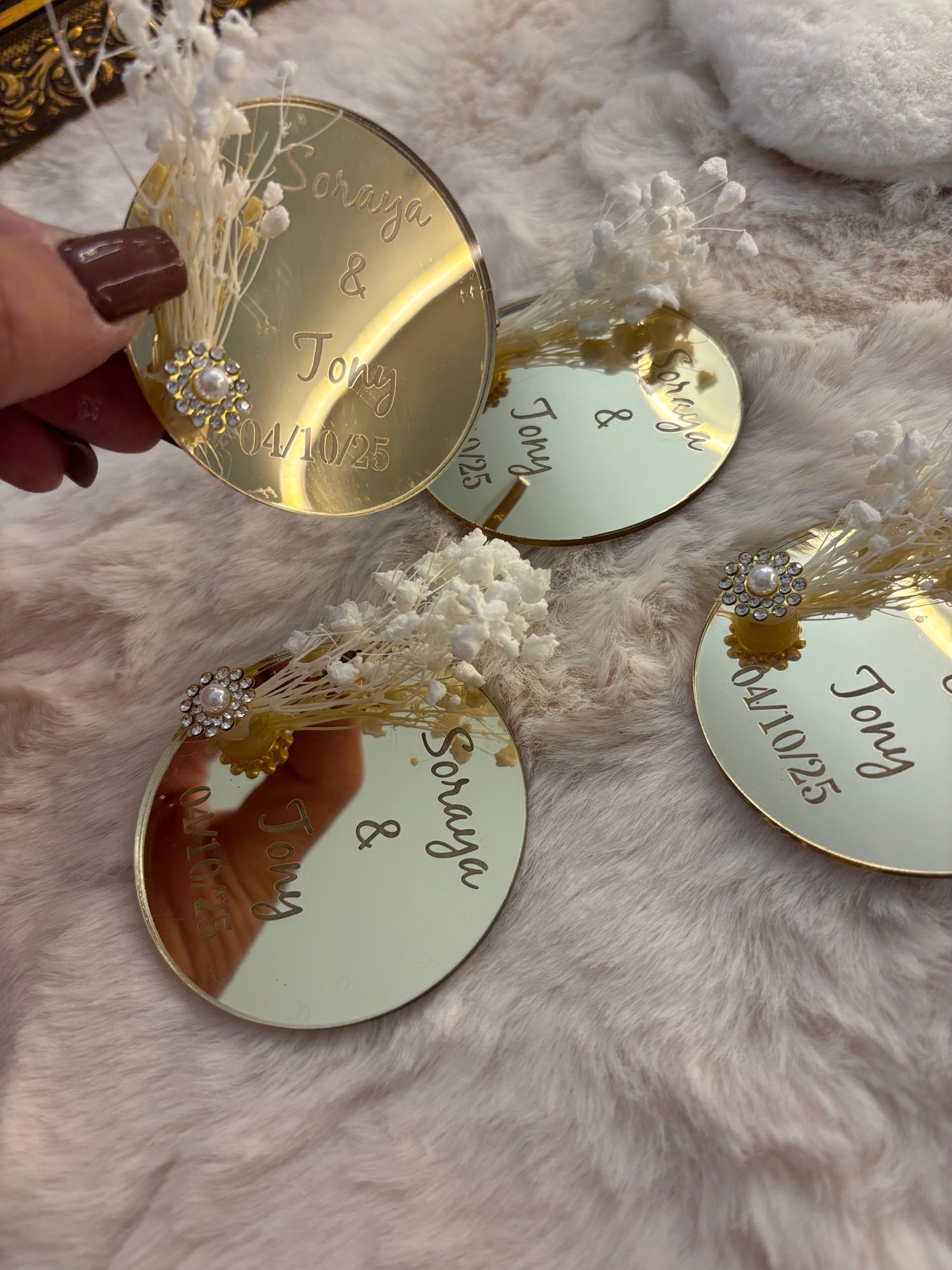 Cadeaux invités & témoins personnalisés – Gravure sur plexiglas