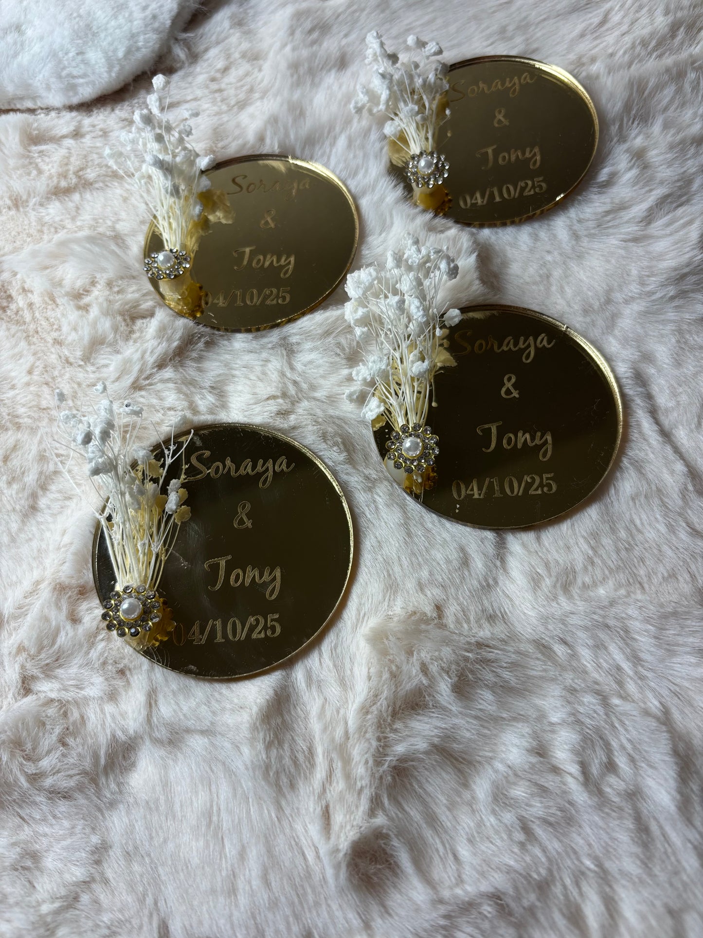 Cadeaux invités & témoins personnalisés – Gravure sur plexiglas