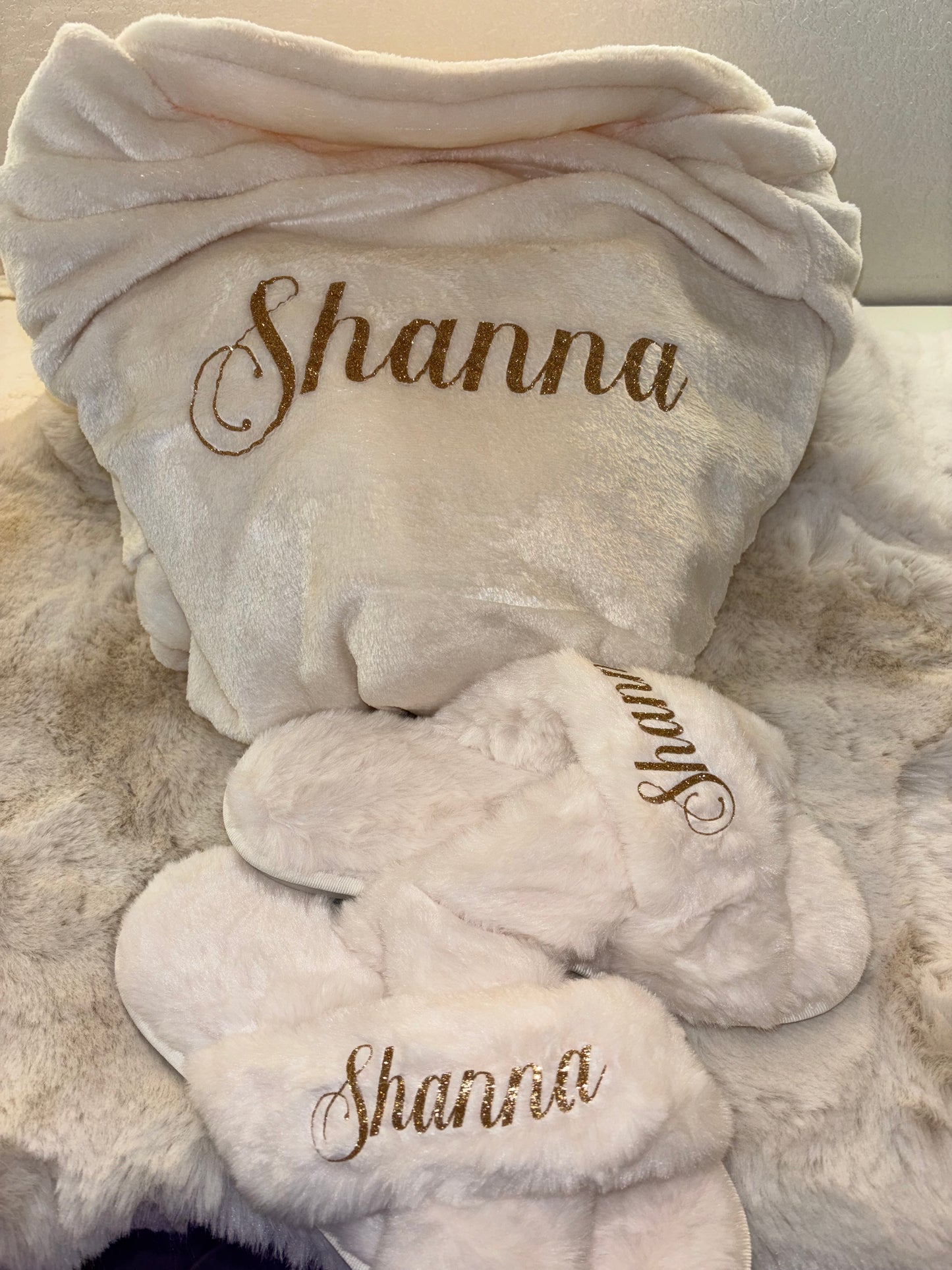 Box cocooning – Peignoir & chaussons polaires personnalisés avec boîte cadeau blanc