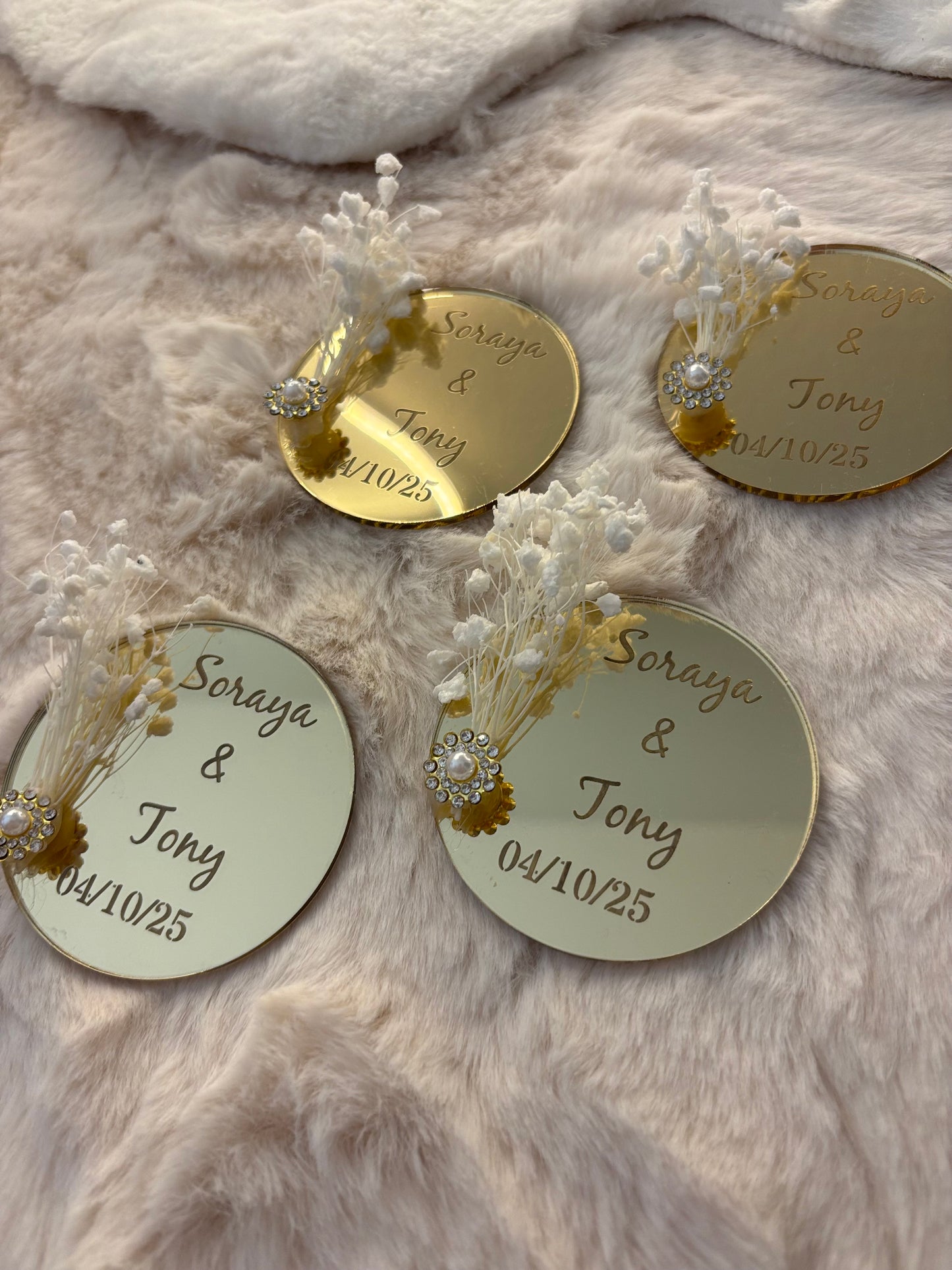 Cadeaux invités & témoins personnalisés – Gravure sur plexiglas