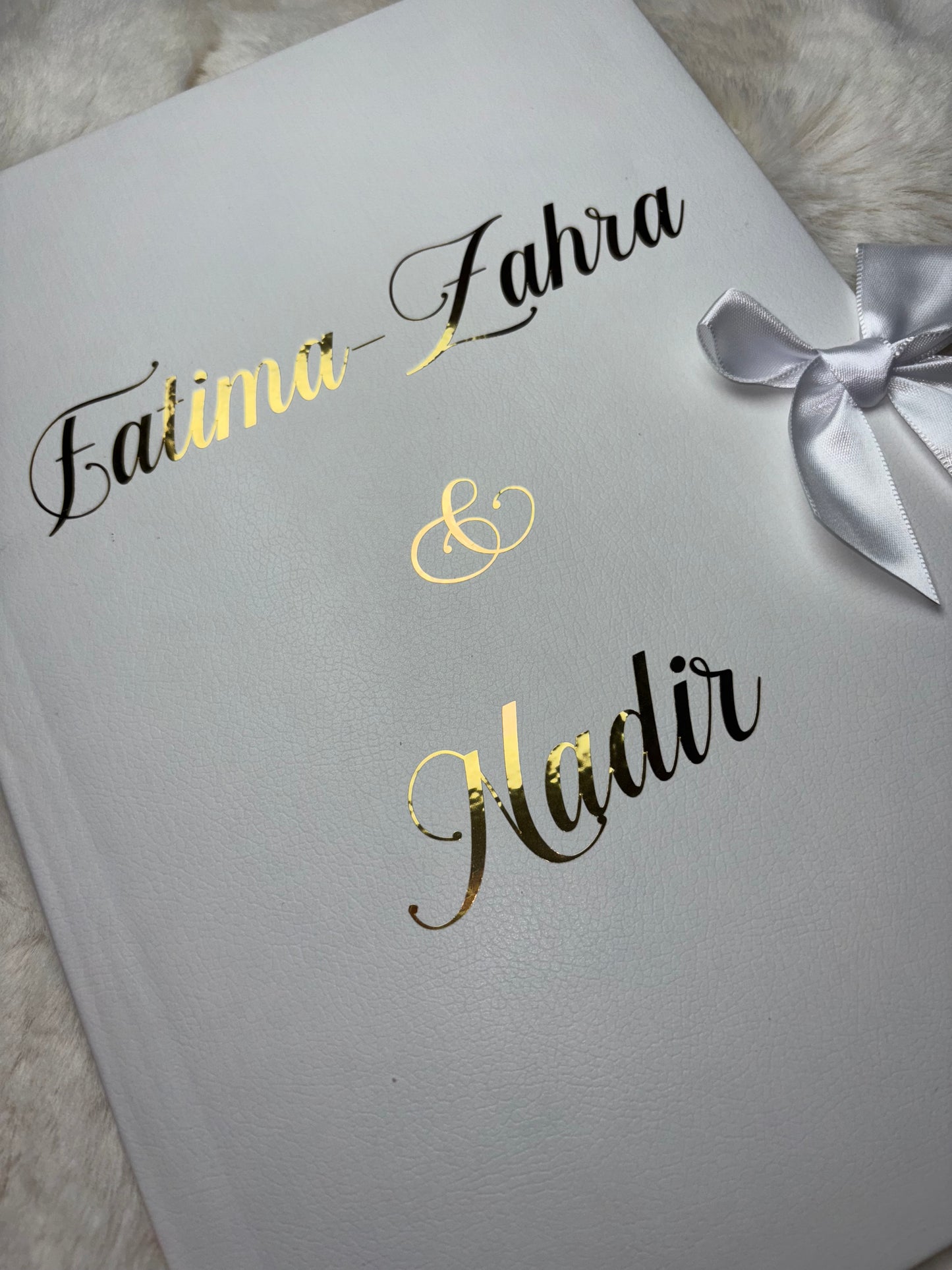 Livre d’or blanc et doré