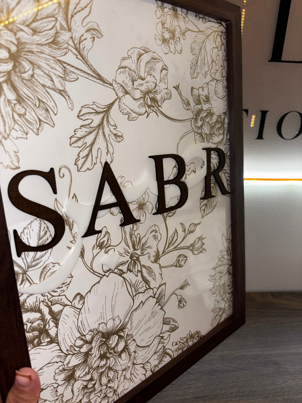 🤎 Tableau SABR — Arabesque

Le modèle floral