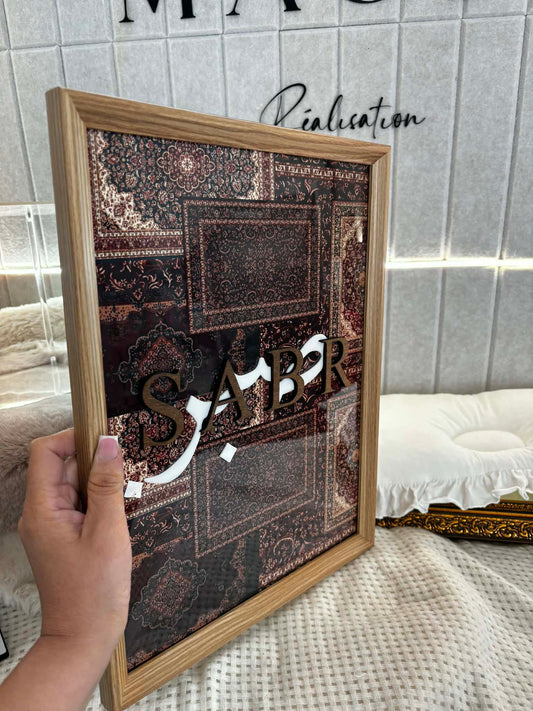 Tableau Sabr en bois et plexi rouge